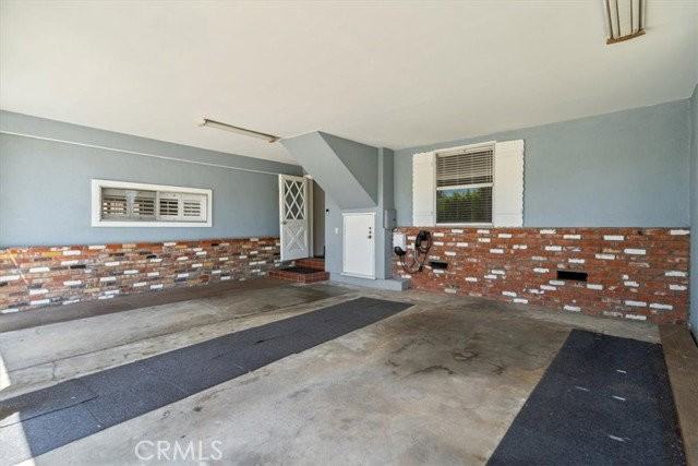 15701 Tuba St - Photo 2 of 7