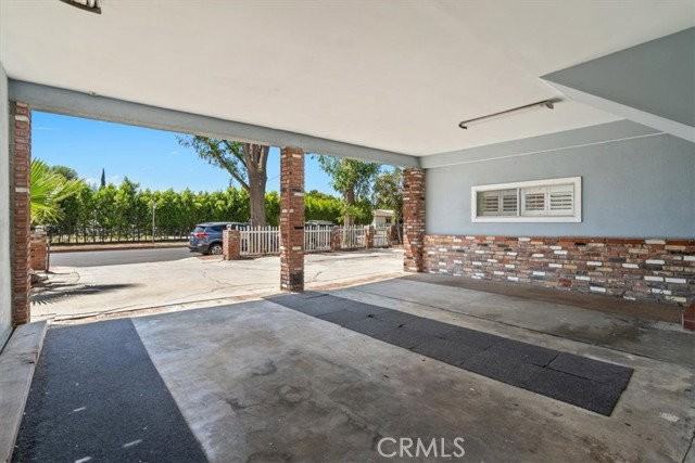 15701 Tuba St - Photo 3 of 7