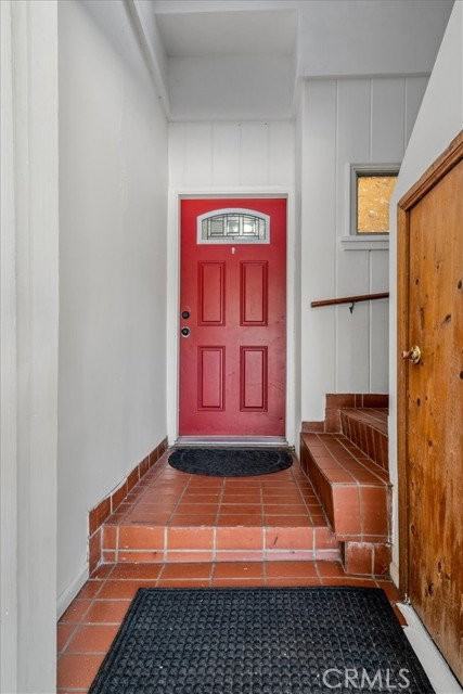 15701 Tuba St - Photo 4 of 7