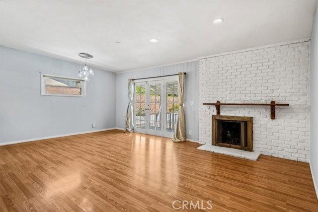 15701 Tuba St - Photo 5 of 7