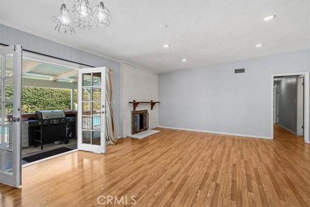 15701 Tuba St - Photo 7 of 7
