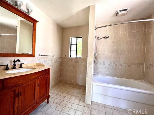 1855 Sharon Pl - Photo 6 of 8