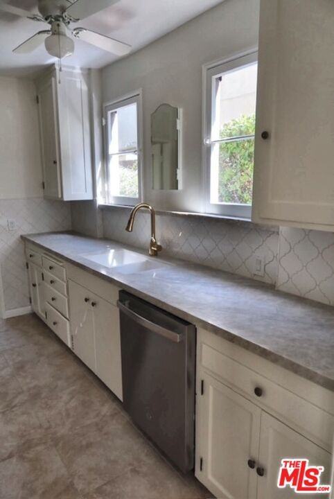 1104 N Maryland Ave - Photo 5 of 8