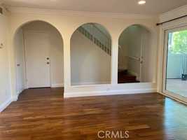 featured image of 2473 Loma Vista St
