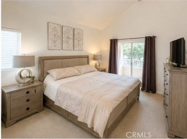 703 Locust St #1 - Photo 2 of 8
