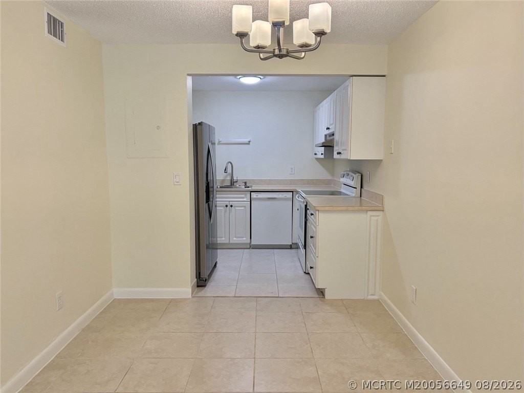 2103 Se Edler Dr - Photo 6 of 14