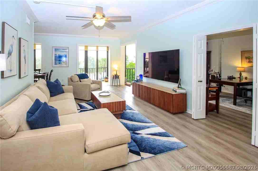 150 Se Four Winds Dr #304 - Photo 2 of 32