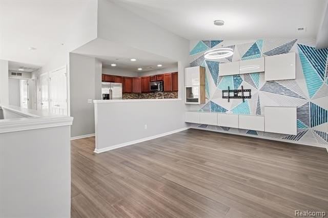 27909 Hopkins Dr - Photo 4 of 14