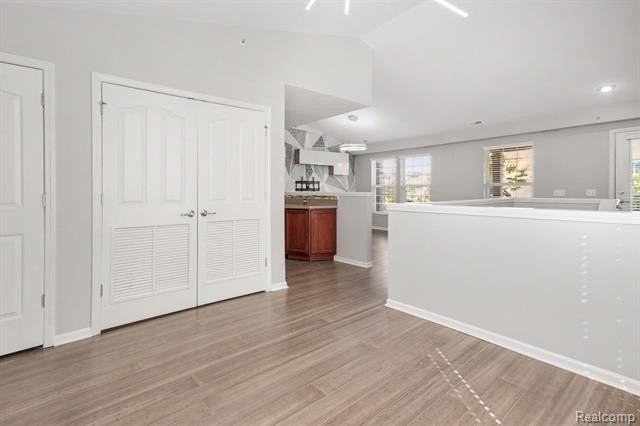 27909 Hopkins Dr - Photo 5 of 14