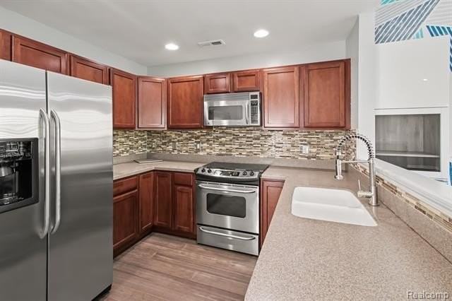 27909 Hopkins Dr - Photo 6 of 14