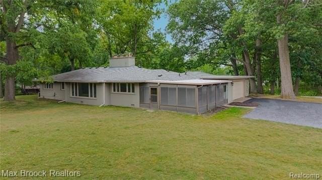 3988 Lakeland Ln - Photo 3 of 50