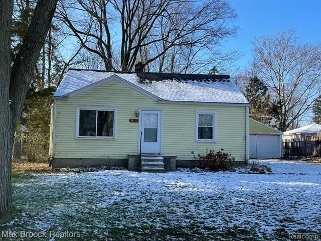 30753 Marshall St - Photo 2 of 11