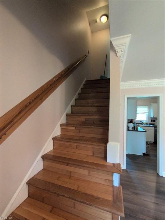 158 Saunders Rd - Photo 4 of 21
