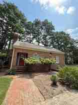 3202 Derby Ln - Photo 1 of 1