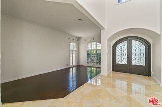 236 S La Peer Dr - Photo 6 of 8