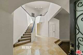 236 S La Peer Dr - Photo 7 of 8