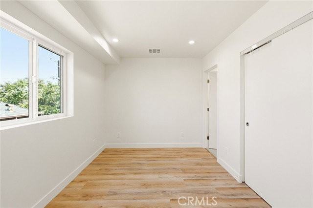 1122 N Beachwood Dr #1-2 - Photo 7 of 8
