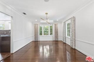 432 N Genesee Ave - Photo 6 of 7