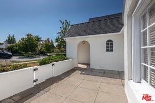 319 S Orange Dr - Photo 3 of 8