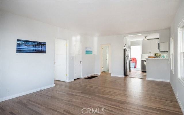 138 35th St - Photo 5 of 8