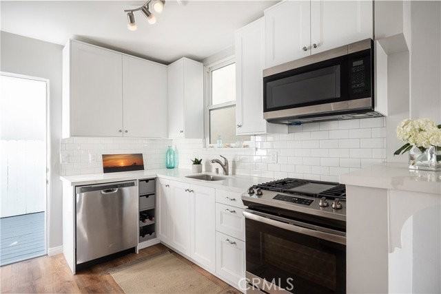 138 35th St - Photo 6 of 8