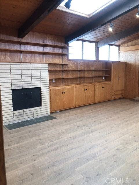 2260 Warmouth St - Photo 2 of 7