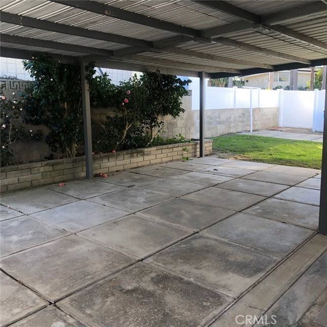 2260 Warmouth St - Photo 6 of 7