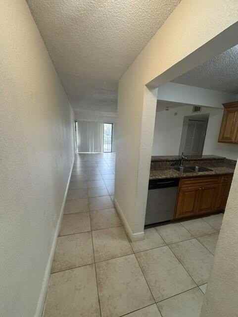 1495 Lake Crystal Dr #G - Photo 5 of 15