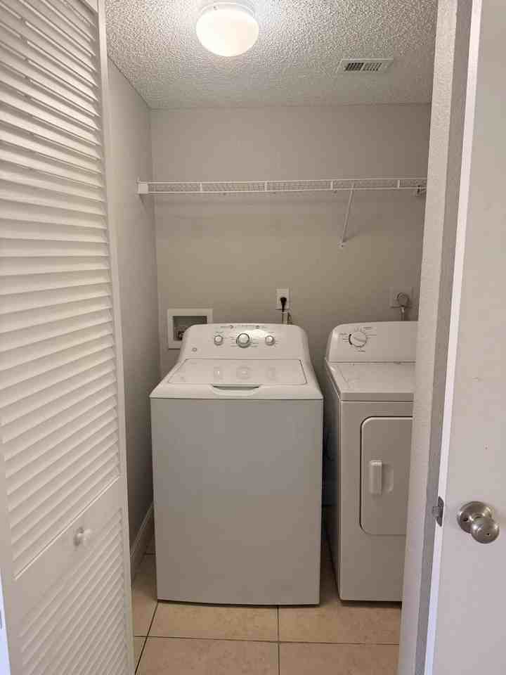 1440 Lake Crystal Dr #H - Photo 6 of 10