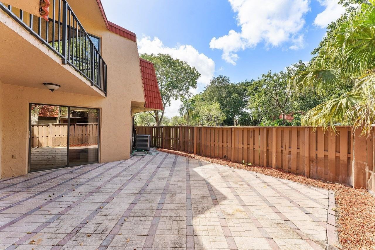 8195 Severn Dr #A - Photo 5 of 31