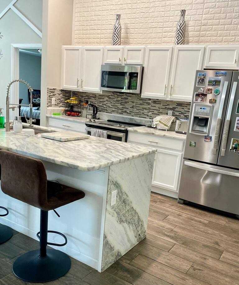 1097 Sw Dartmouth Ave - Photo 4 of 17