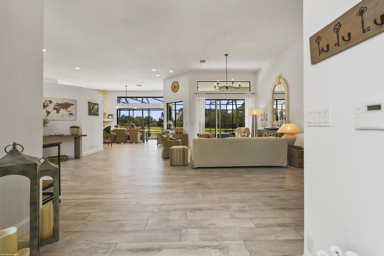 1902 S Club Dr - Photo 4 of 50