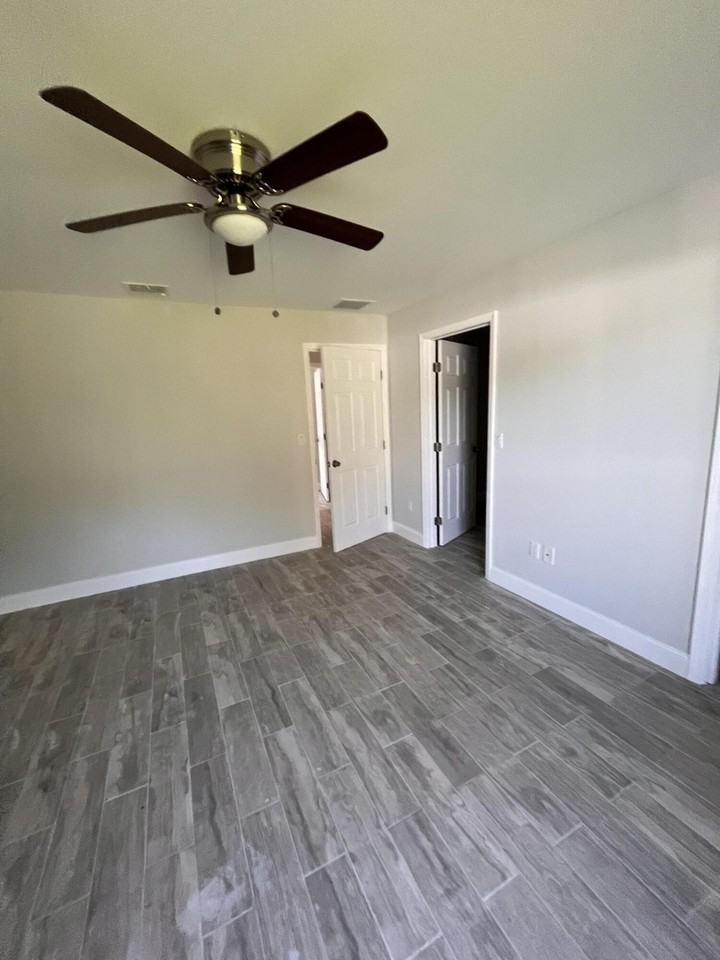 2475 Faith Ave - Photo 6 of 18