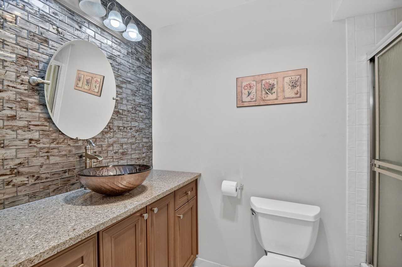 782 Nantucket Cir - Photo 3 of 31