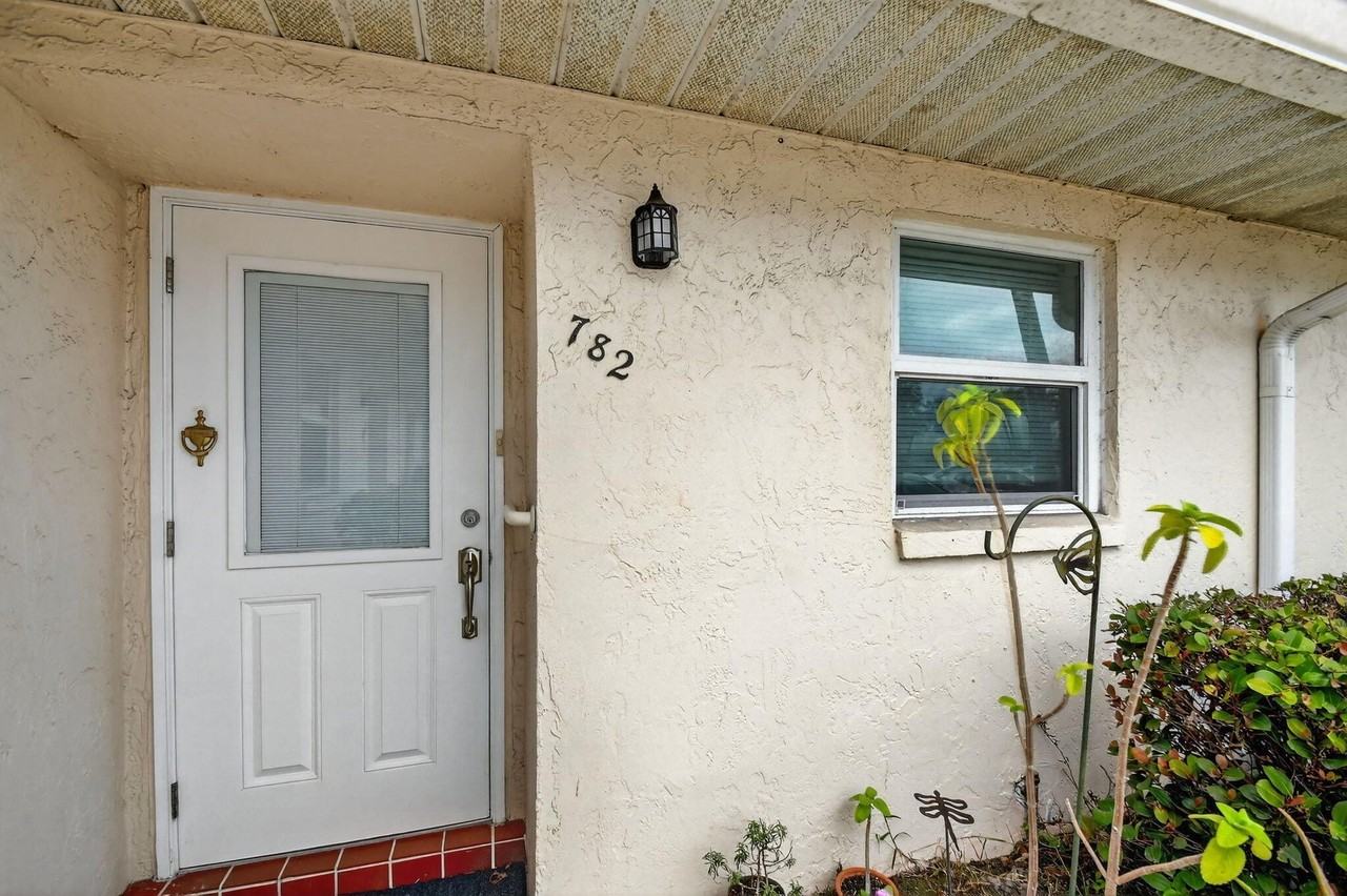 782 Nantucket Cir - Photo 7 of 31