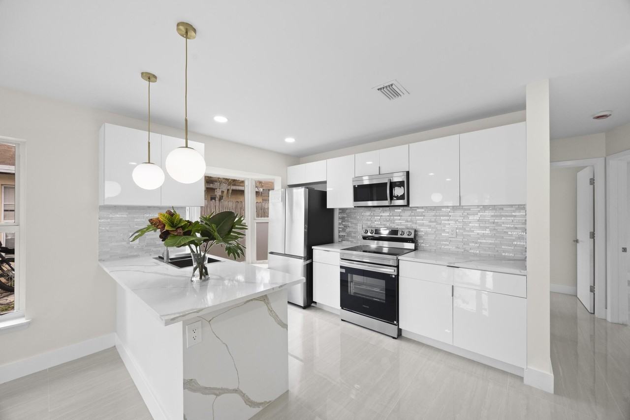 5664 Boynton Cres