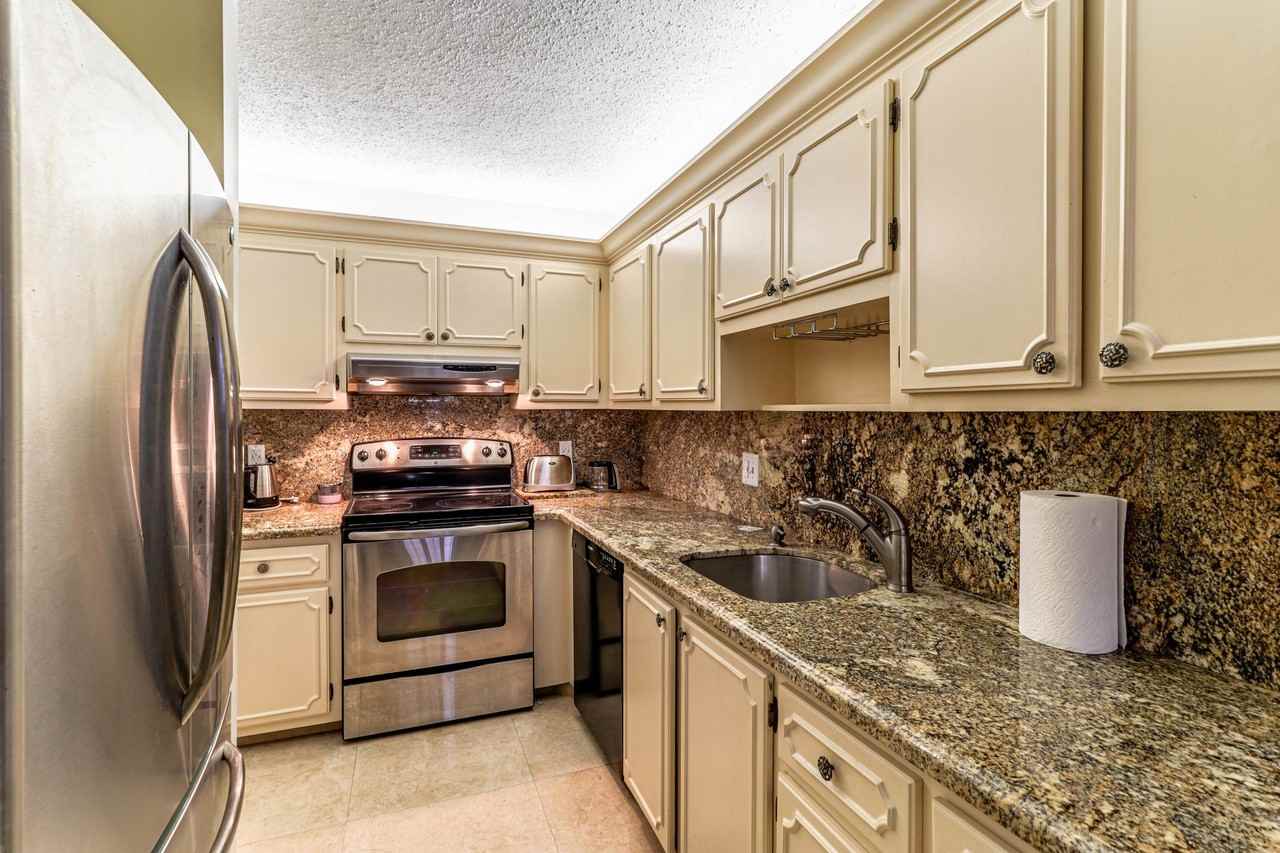 2460 Juniper Dr #201 - Photo 4 of 22