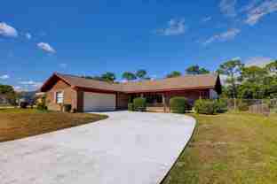 543 Se Greenway Ter - Photo 1 of 1