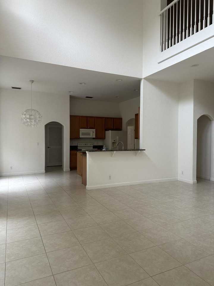 8120 Bautista Way - Photo 7 of 31