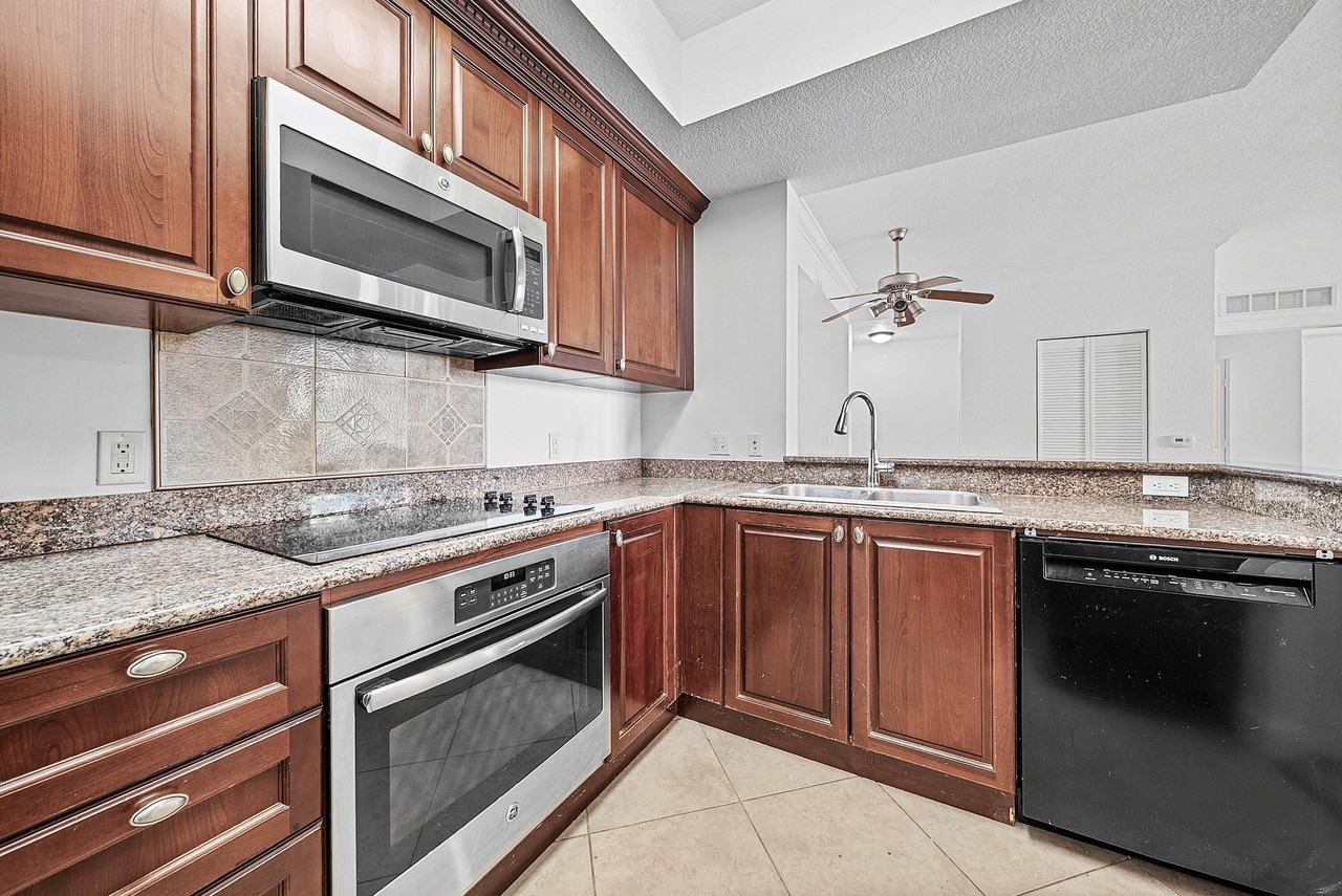 1660 Renaissance Commons Blvd #2421