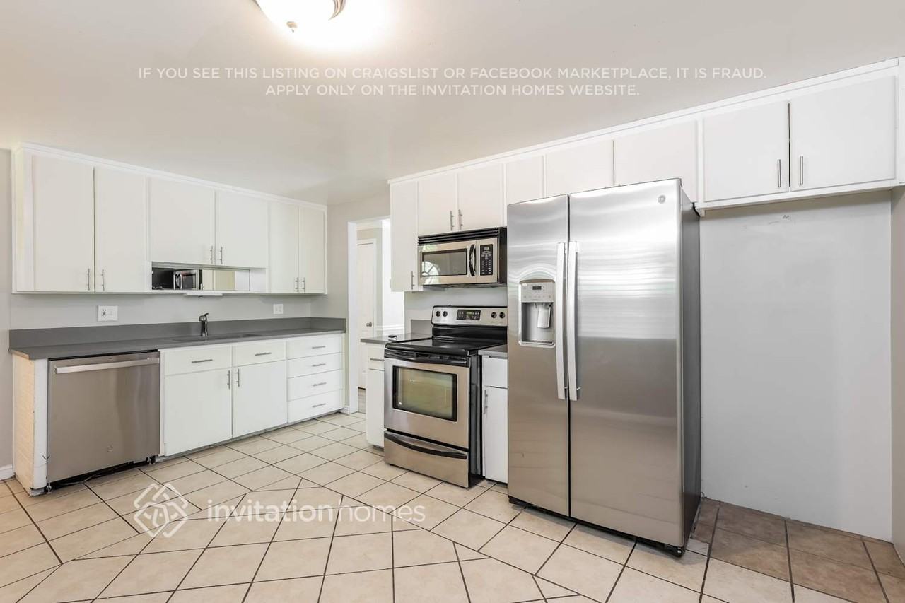 4602 S Carnegie Tech St - Photo 7 of 21