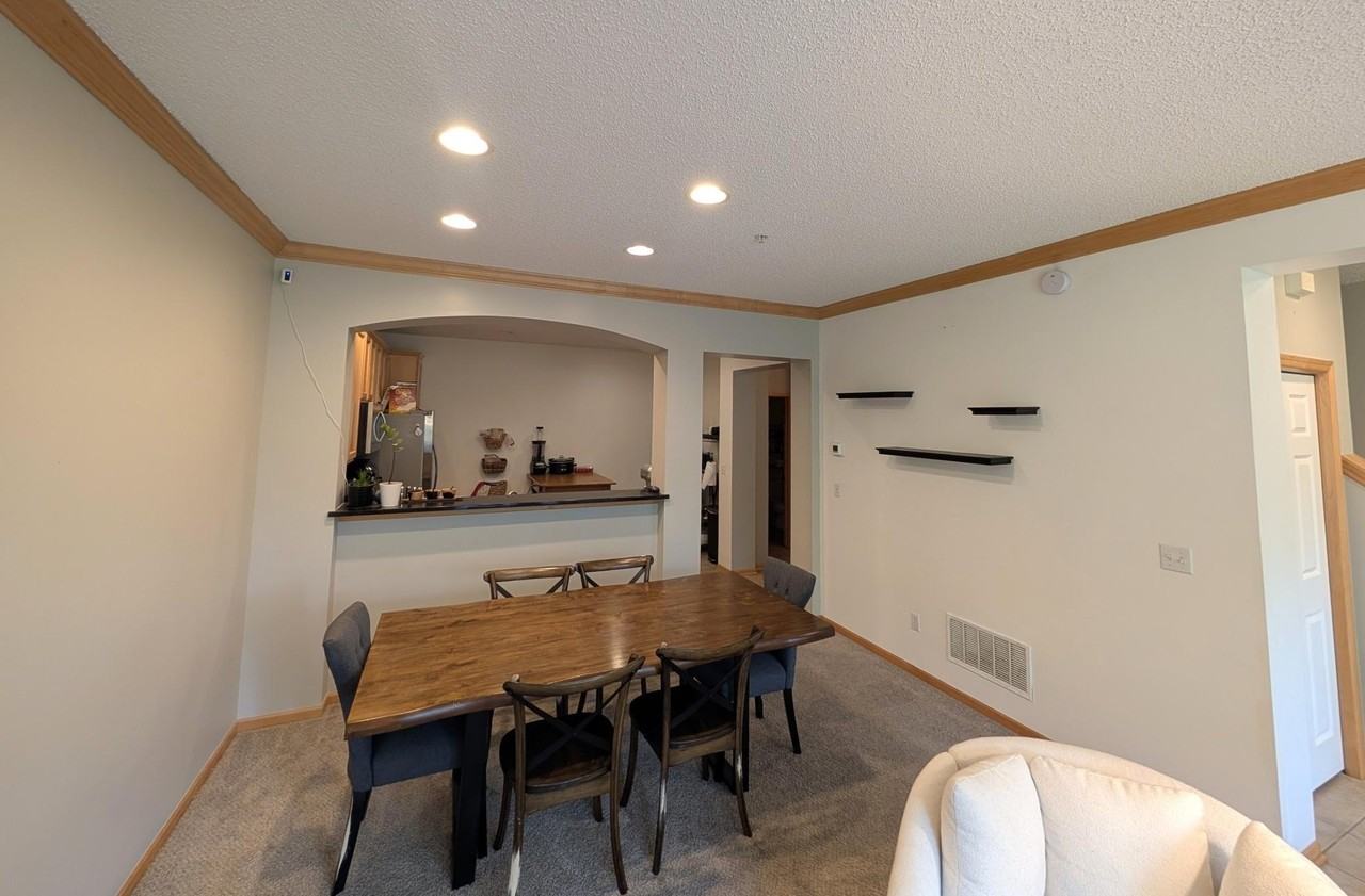 8391 Townsend Dr - Photo 6 of 23