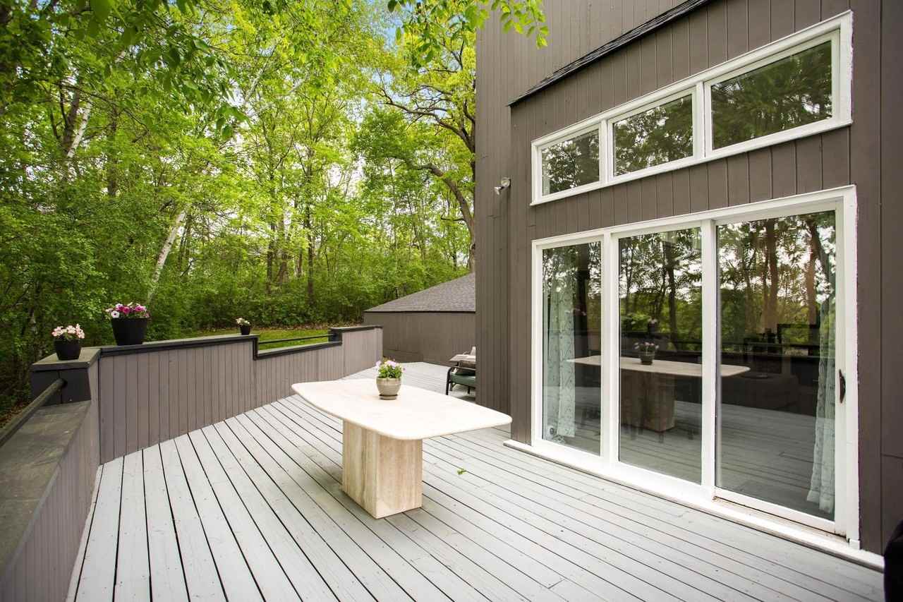 2925 Minnehaha Curv - Photo 4 of 47