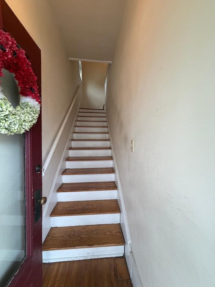 379 Walnut Ave Sw #4 - Photo 5 of 24