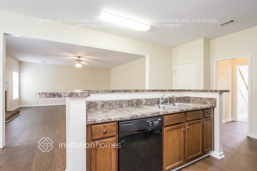 372 Kyles Cir - Photo 4 of 21
