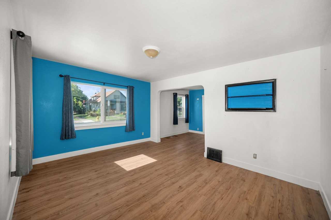2228 N Morton St - Photo 3 of 14