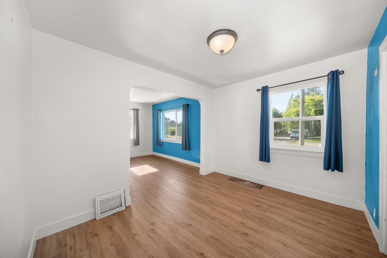 2228 N Morton St - Photo 5 of 14