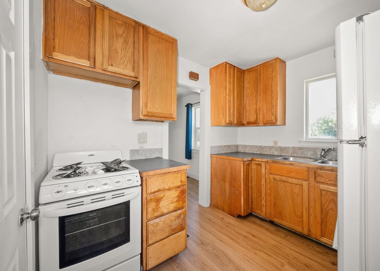 2228 N Morton St - Photo 7 of 14