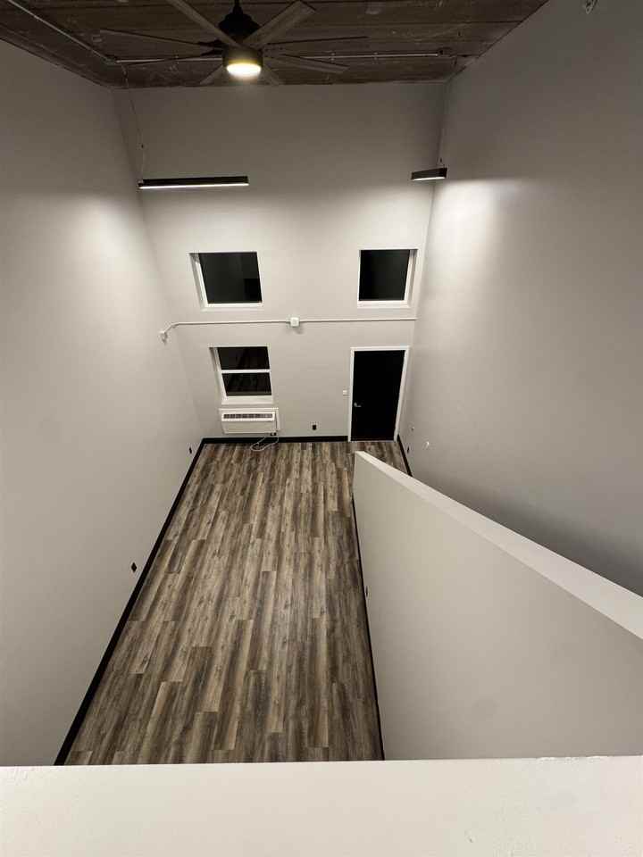 826 W 8th St #826 - Photo 7 of 15