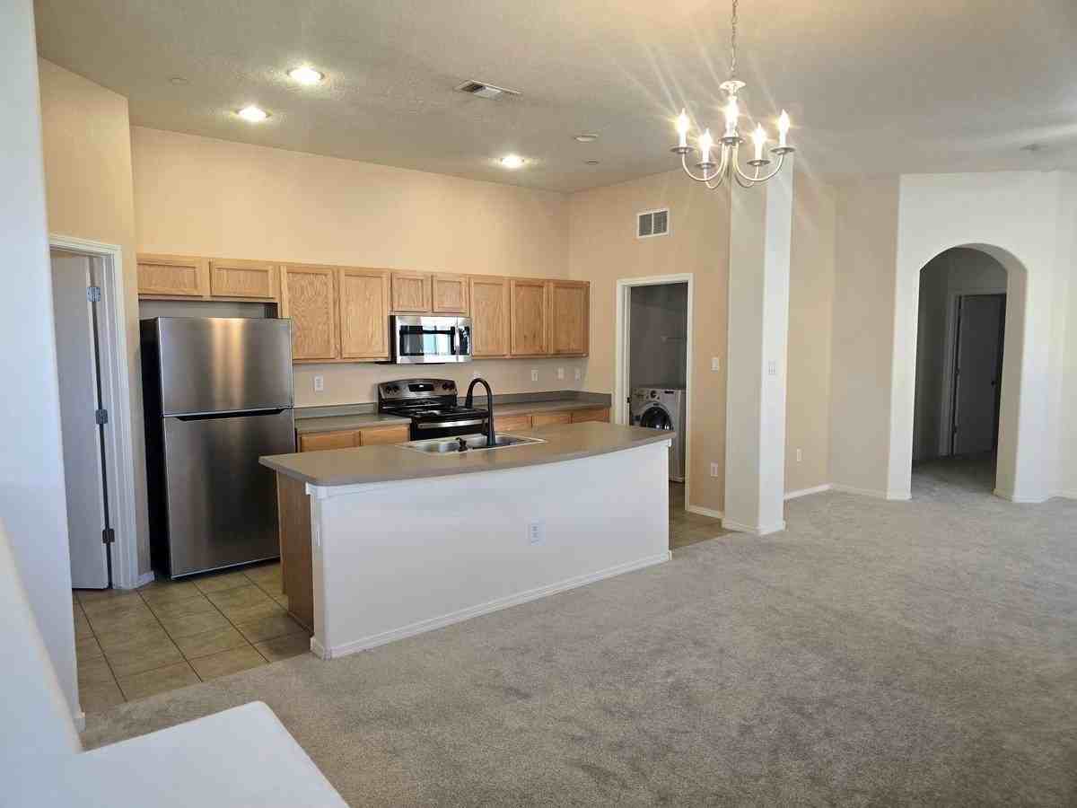 4524 Santa Elena St #C - Photo 3 of 19